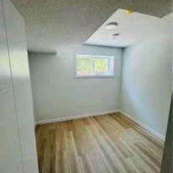 1 bed 1 bath Modern basement Apartment - Photo 4