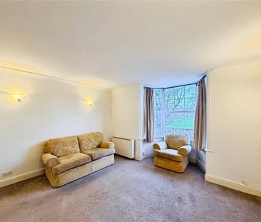 2 bedroom maisonette to rent - Photo 2