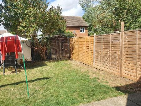 The Weavers, East Hunsbury, Northampton, NN4 - Photo 3