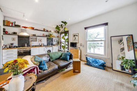 1 bedroom flat to rent - Photo 2