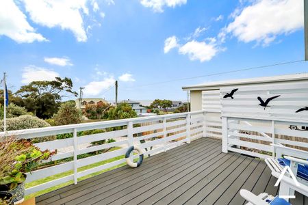 Cosy Coastal Cottage for Lease in Greens Beach - Photo 3