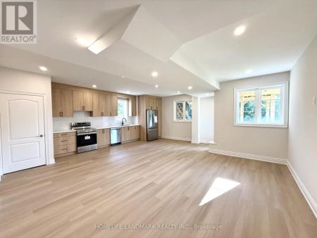 104 MITCHELL PLACE - Photo 3