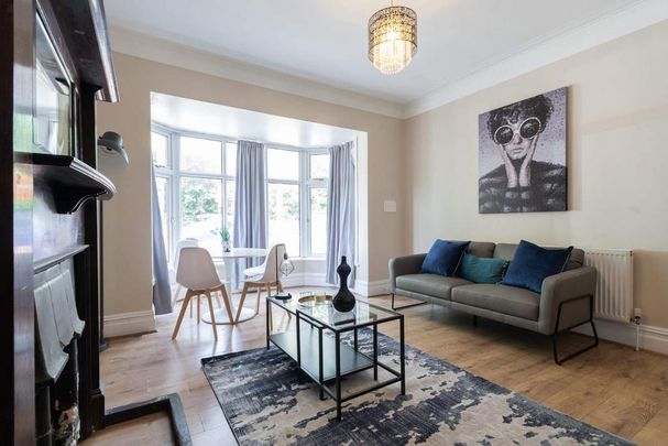 2 bedroom flat to rent - Photo 1