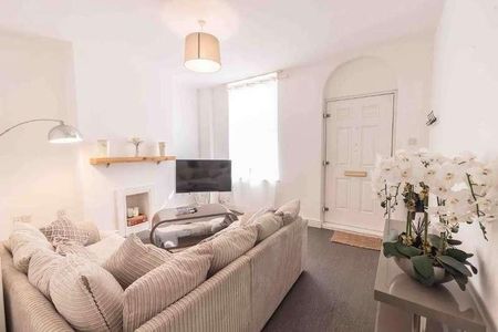 High Street, Harborne, Birmingham, West Midlands, B17 - Photo 3