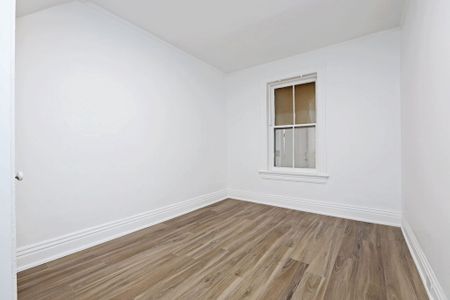 628 College St #3 - Photo 4