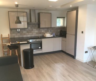 3 Damside Road, Huddersfield, HD4 - Photo 4