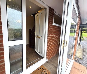 3 bedroom detached house to rent - Photo 4