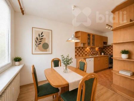 Pronájem bytu 3+1, 73 m² + zasklená lodžie 7 m², Praha 10 - Horní Měcholupy, ul. Parmská - Fotografie 3