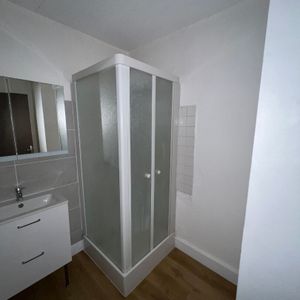 Location Appartement 1 pièce 32m² - Photo 3