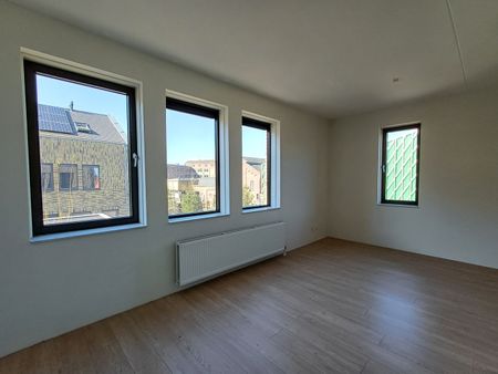 Appartement te huur: Treurenburgstraat 293 5613 EA Eindhoven - Photo 2