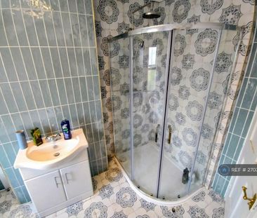4 bedroom terraced house to rent - Photo 6