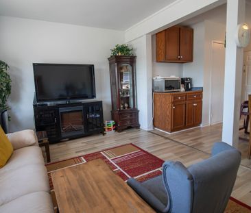 Spacious 2 Bedroom Apartment in Niagara Falls! - Photo 5