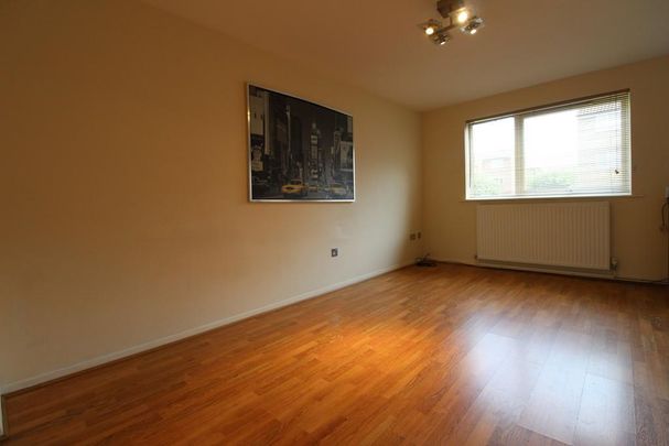 1 bedroom ground floor flat to rent - Photo 1