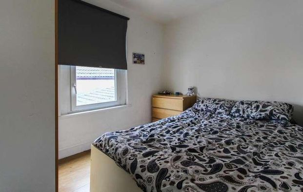 Corporation Road, Grangetown, CF11 - Photo 1