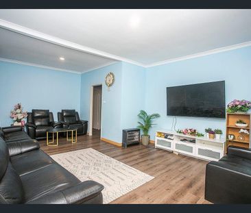 Family Living with Space, Style & Convenience - Photo 2