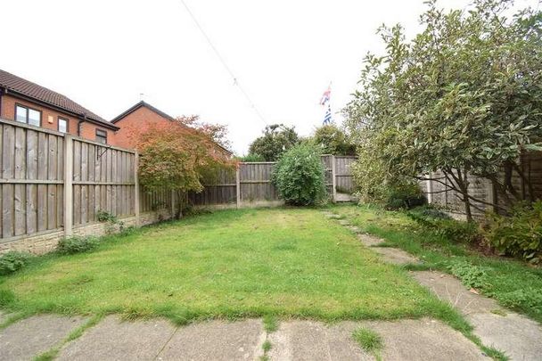 Fernleigh Court, Wakefield, WF2 - Photo 1
