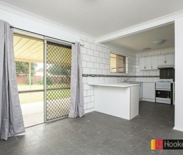 Spacious 3-Bedroom Home in West Tamworth - Perfect for Family Living! - Photo 1