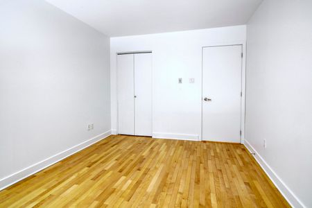 4570 Chemin Queen Mary - Photo 4