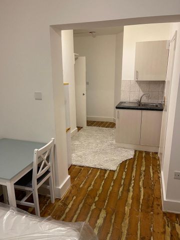 Studio to rent - Photo 5