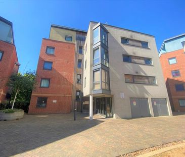 The Courtyard, Camberley - 2 bedrooms Property for lettings - Seymours - Photo 1