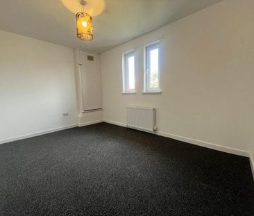 3 bedroom maisonette to rent - Photo 1