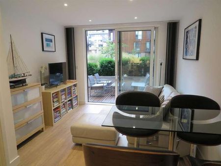 Whiting Way, London, SE16 - Photo 2