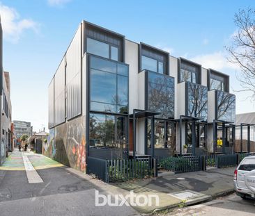 3 Bright Levels of Space and Sophistication - Photo 5