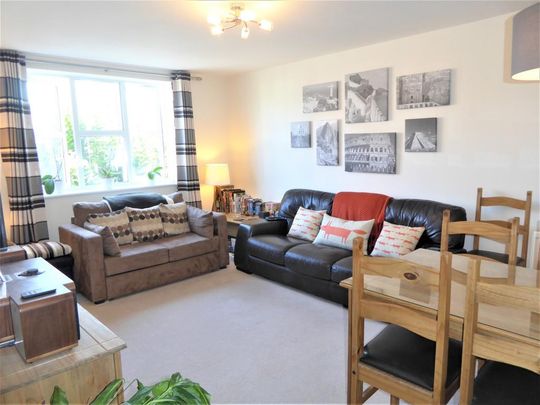 2 bedroom flat to rent - Photo 1