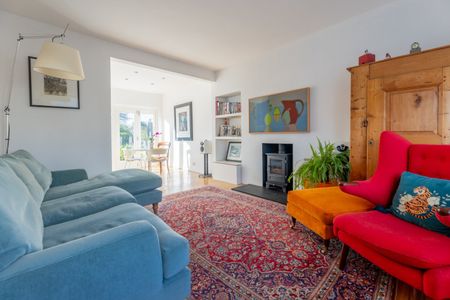 3 bedroom semi-detached house to rent - Photo 2