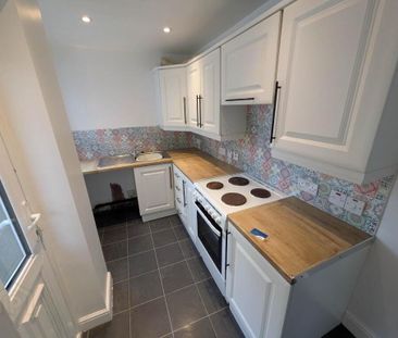 43 Upper Waterloo Road, Larne, BT40 1HD - Photo 2