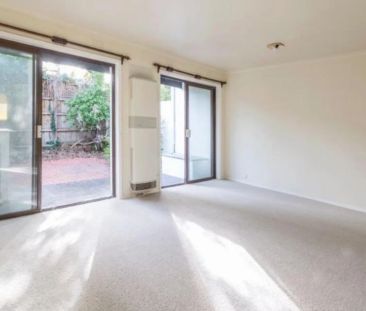 Split Level Townhouse - Photo 6