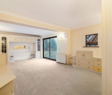 4 bedroom semi-detached house to rent - Photo 5