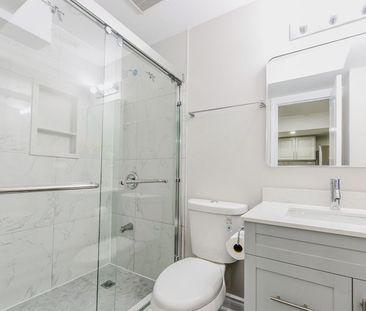 For Lease - 122 Bonnie Braes Drive, Brampton, Ontario - Photo 3