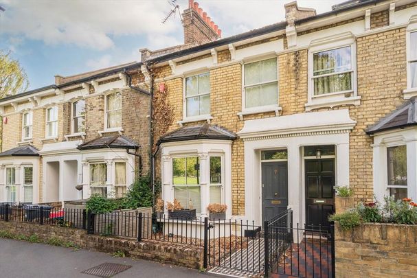 4 bedroom house to rent - Photo 1