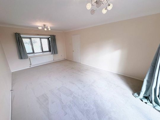 4 bedroom detached house to rent - Photo 1