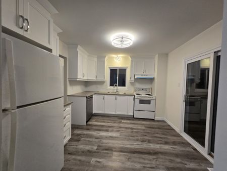 For Lease - 53 Sarrazin Way, Barrhaven, Ontario - Photo 2