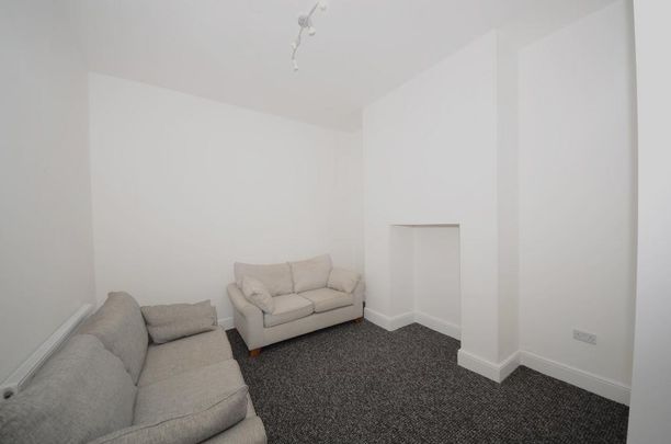 1 bedroom semi-detached house to rent - Photo 1