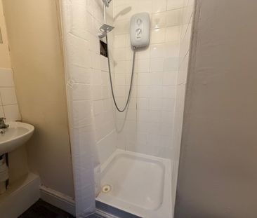 Studio Flat, London Road, SO15 - Photo 4