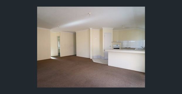 SPACIOUS VILLA - Photo 1