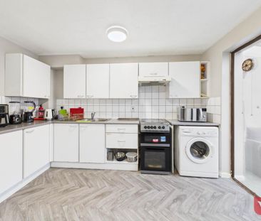 House share to rent - Photo 4