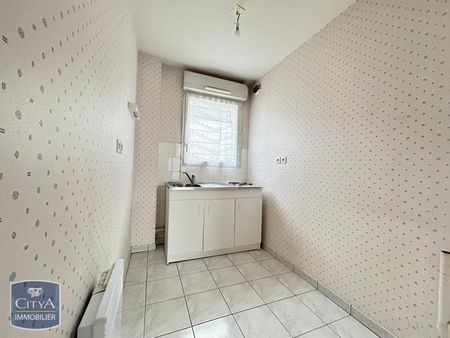 Location Appartement 1 pièce 26m² LAVAL 53000 - Photo 2