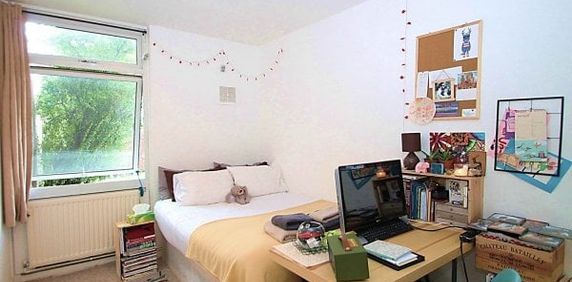 Patio Close, Clarence Avenue, Clapham, SW4, Property for rent - Photo 2