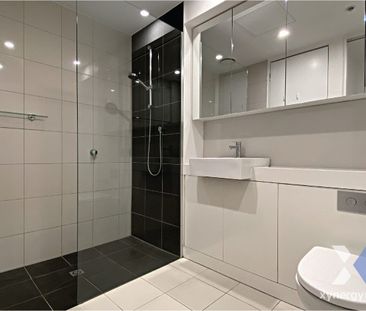 Stylish One-Bedroom Living in the Heart of South Yarra - Photo 5