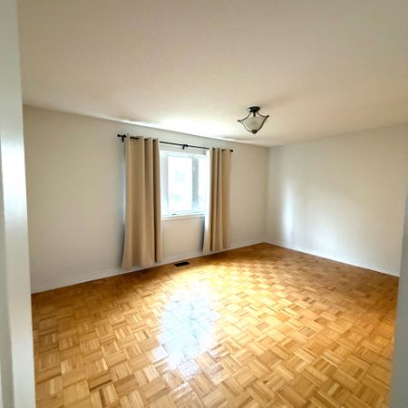 For Lease - 46 Misty Well Drive, Richmond Hill, Ontario - Photo 2