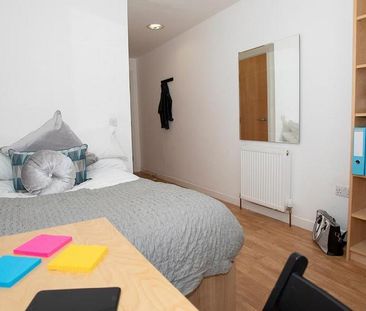 Studio to rent - Photo 6