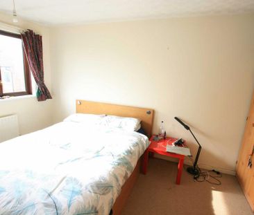 2 bedroom semi-detached house to rent - Photo 4
