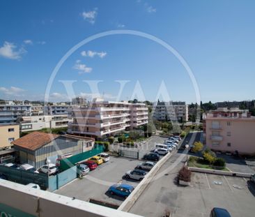 Cagnes centre Studio avec terrasse cave et parking au calme - Photo 1