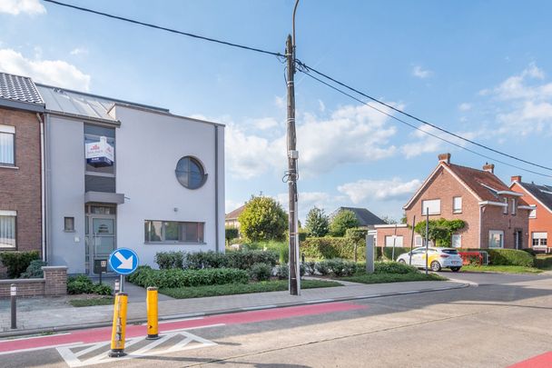 Ruim duplex appartement met 3 slaapkamers! - Photo 1