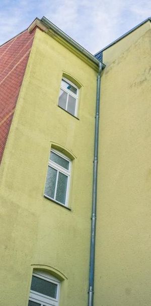 3-Raum-Dachgeschosswohnung mit Tageslichtbad - Foto 1