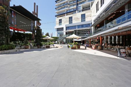 RENOVATED 1 BEDROOM UNIT - Photo 4